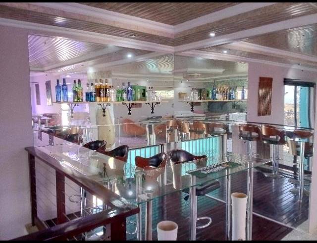 6 BEDROOM APARTMENT FOR SALE IN UMGABABA